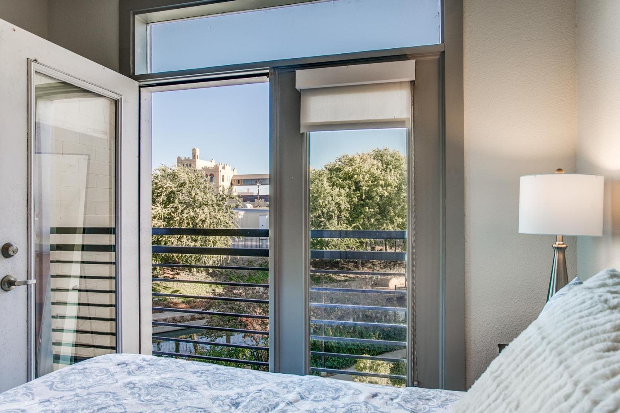 Apartamento Luxury Facing Riverwalk Free Parking Pet Friendly Centrally Located San Antonio