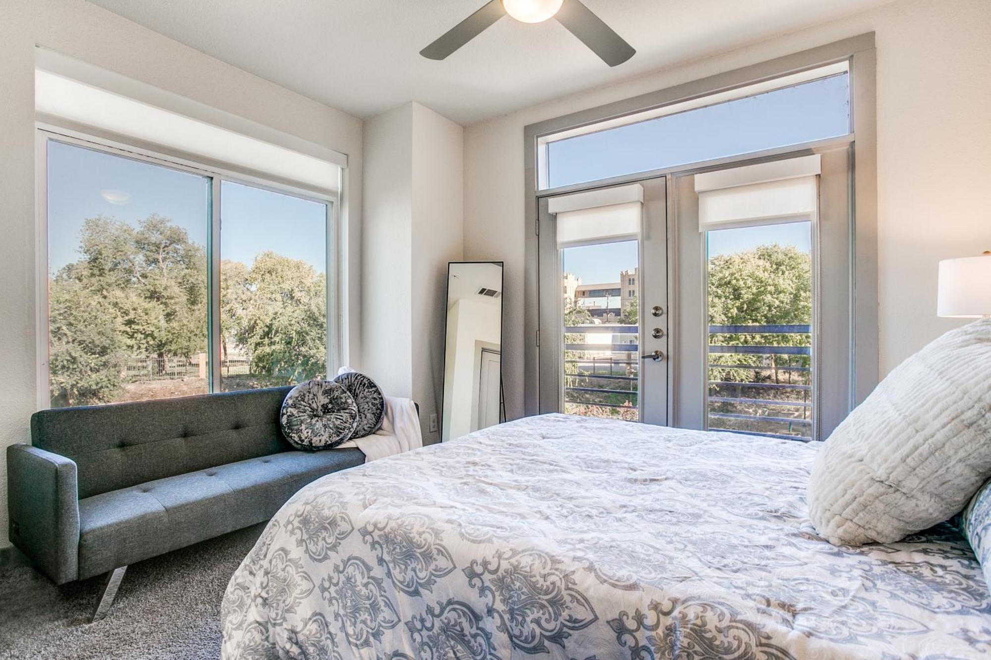 Apartamento Luxury Facing Riverwalk Free Parking Pet Friendly Centrally Located *